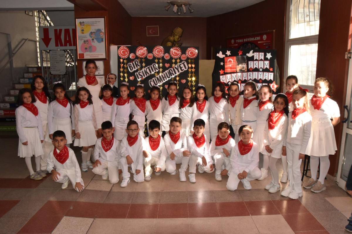 Halil Yurtseven İlkokulu’nda Cumhuriyet Coşkusu