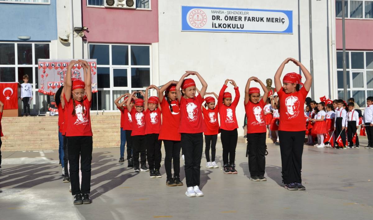 Dr. Ömer Faruk Meriç İlkokulu’nda Cumhuriyet Coşkusu
