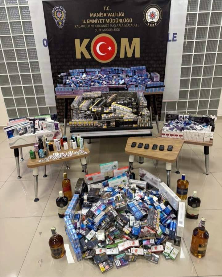Manisa’da Kaçak Sigara, Elektronik Ürün ve Uyuşturucu Hap Ele Geçirildi