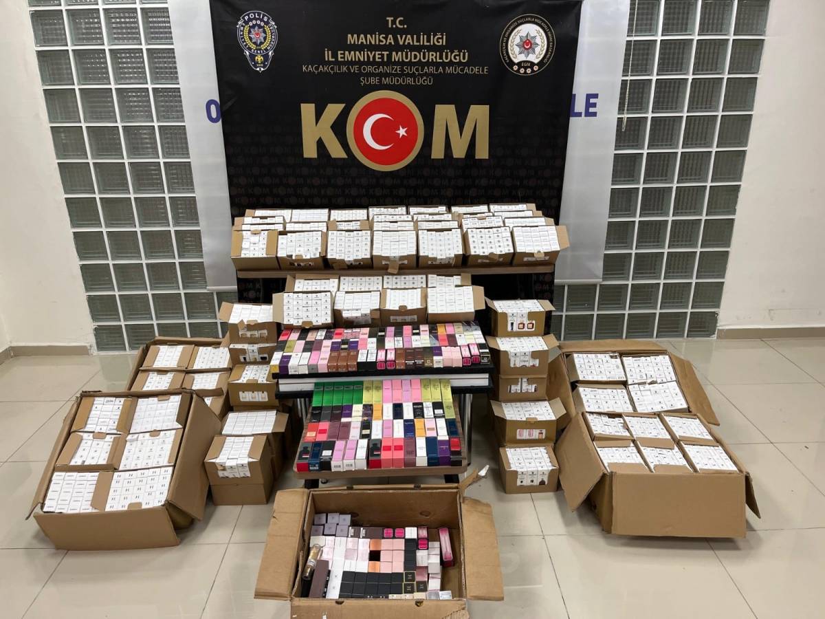Turgutlu’da 2 Bin 710 Kaçak Parfüm Ele Geçirildi