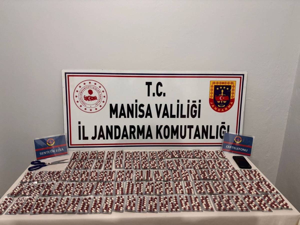Manisa Jandarmasından Zehir Tacirlerine Darbe: 11 Tutuklama