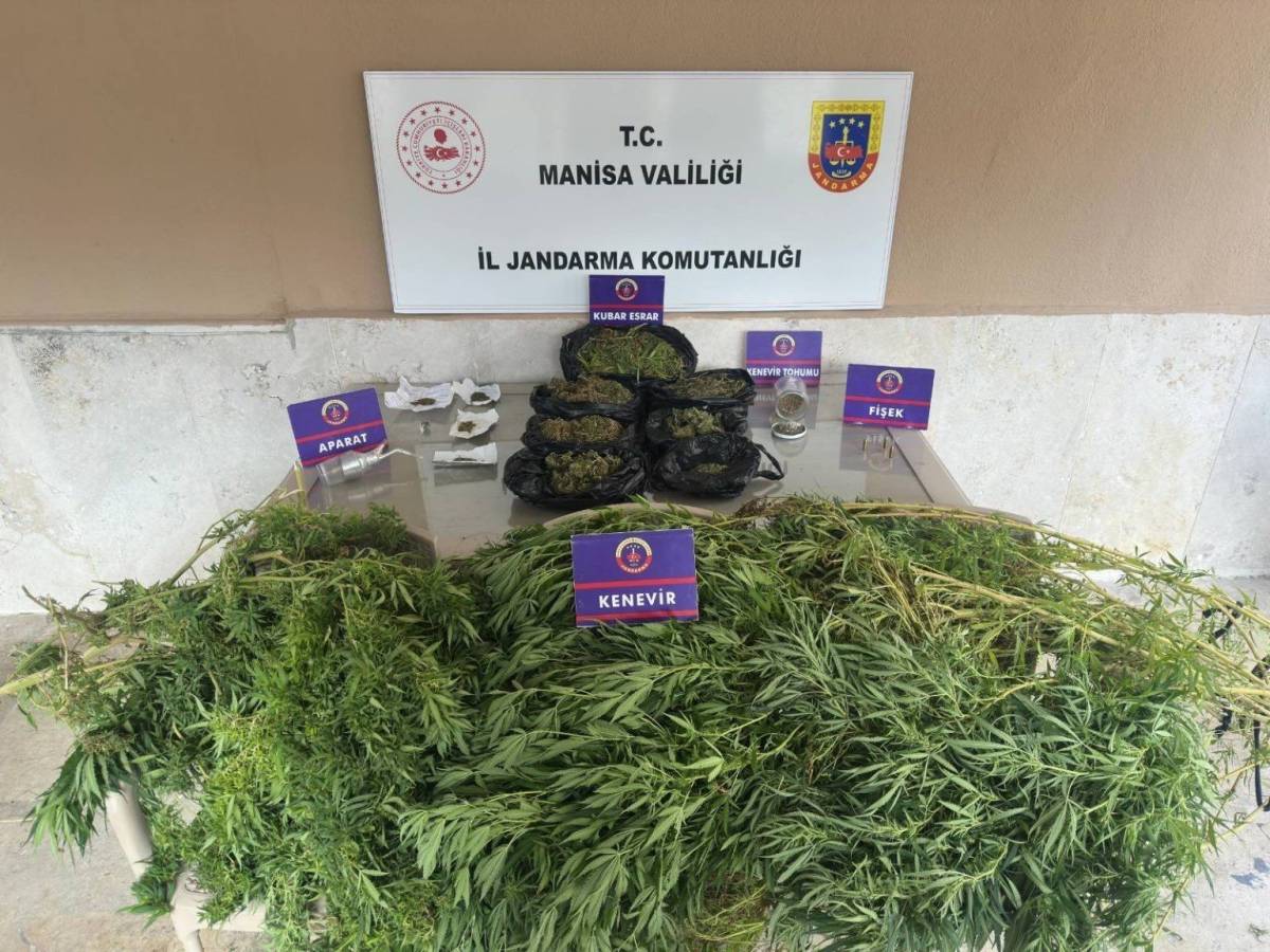 Manisa Jandarmasından Zehir Tacirlerine Darbe: 11 Tutuklama