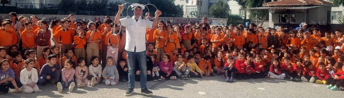 Yunusemreli Minikler Kukla Çilli ile Kahkahaya Boğuldu