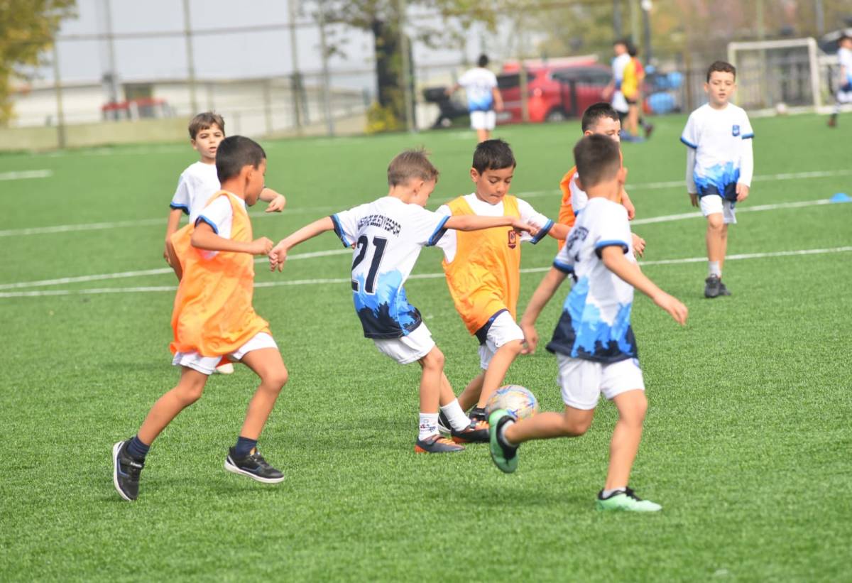 Yunusemre Belediyespor Futbol Altyapı Seçmelerine Yoğun İlgi