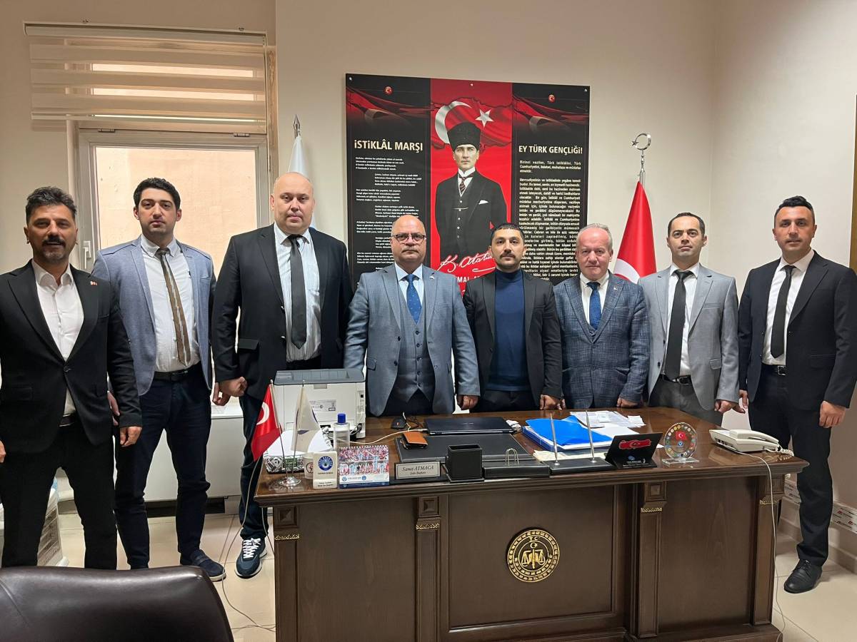 Başkan Ahmet Ağır ve Yönetimi Mazbatalarını Aldı