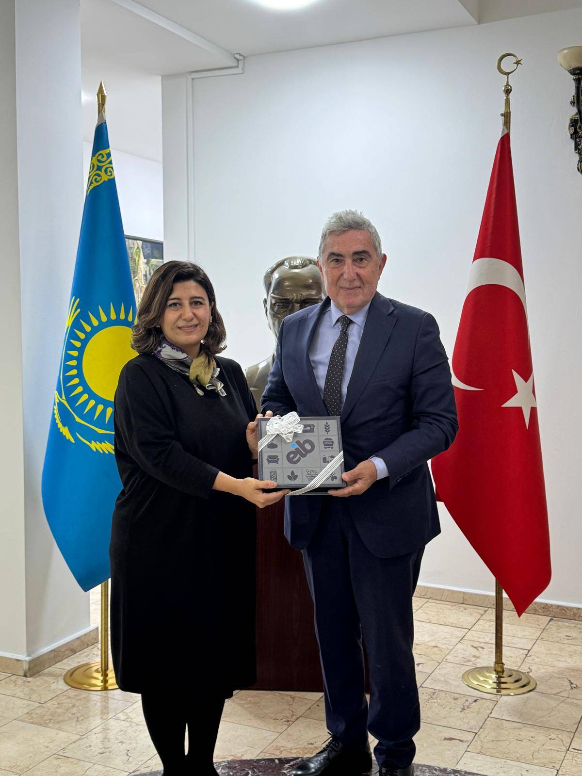 Türk İhracatçılardan Kazakistan’a Çıkarma