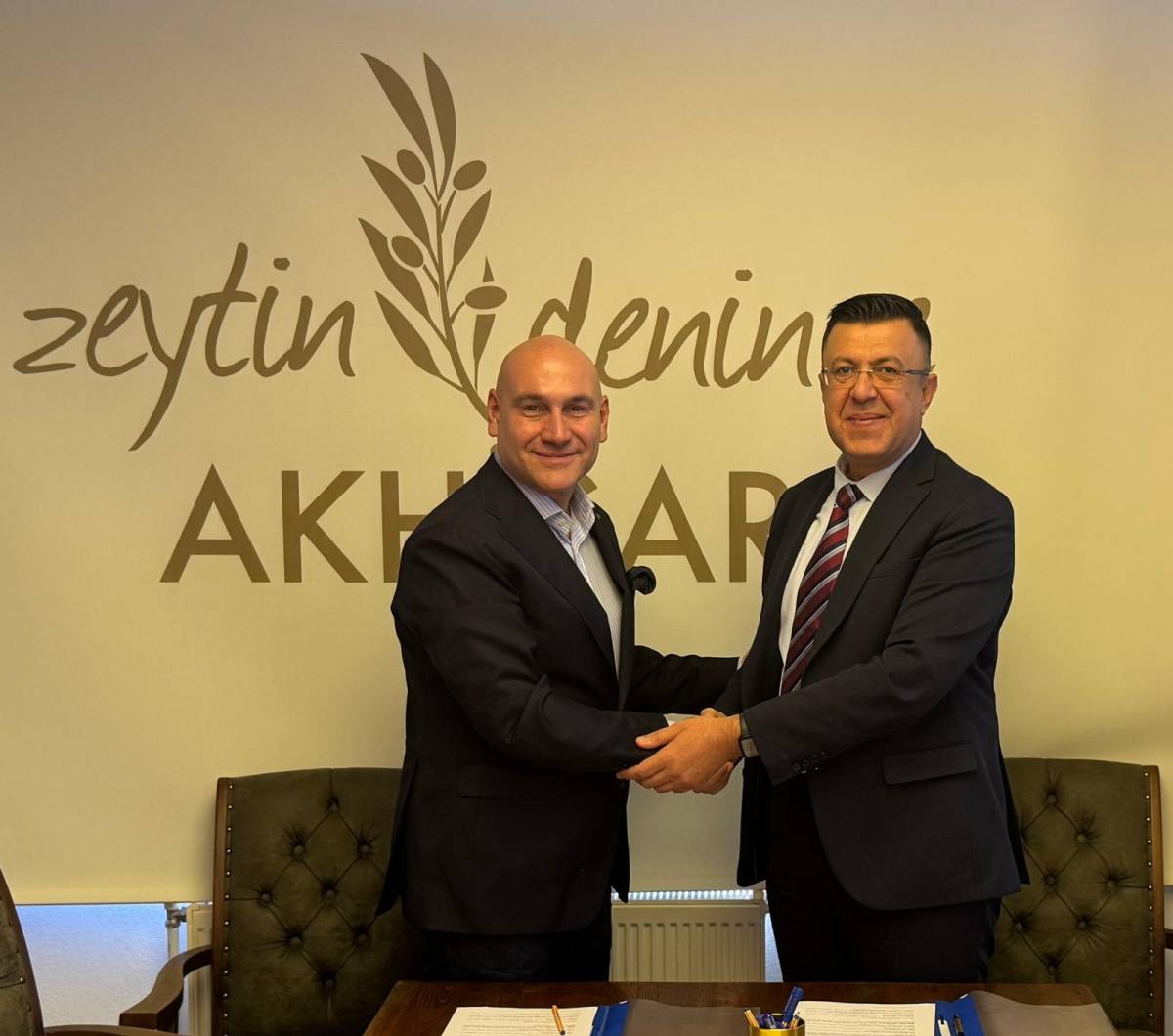 Akhisar Ticaret Borsası ile Vakıfbank Arasında Önemli Finansman Protokolü
