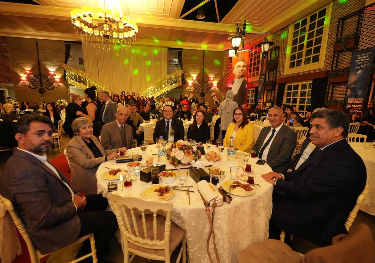 Büyükşehir’den Öğretmenlere Maaş ve Ulaşım Müjdesi