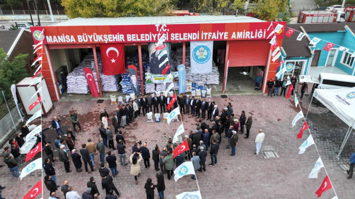 Manisa Büyükşehir’den Üreticiye 525 Tonluk Tohum Desteği