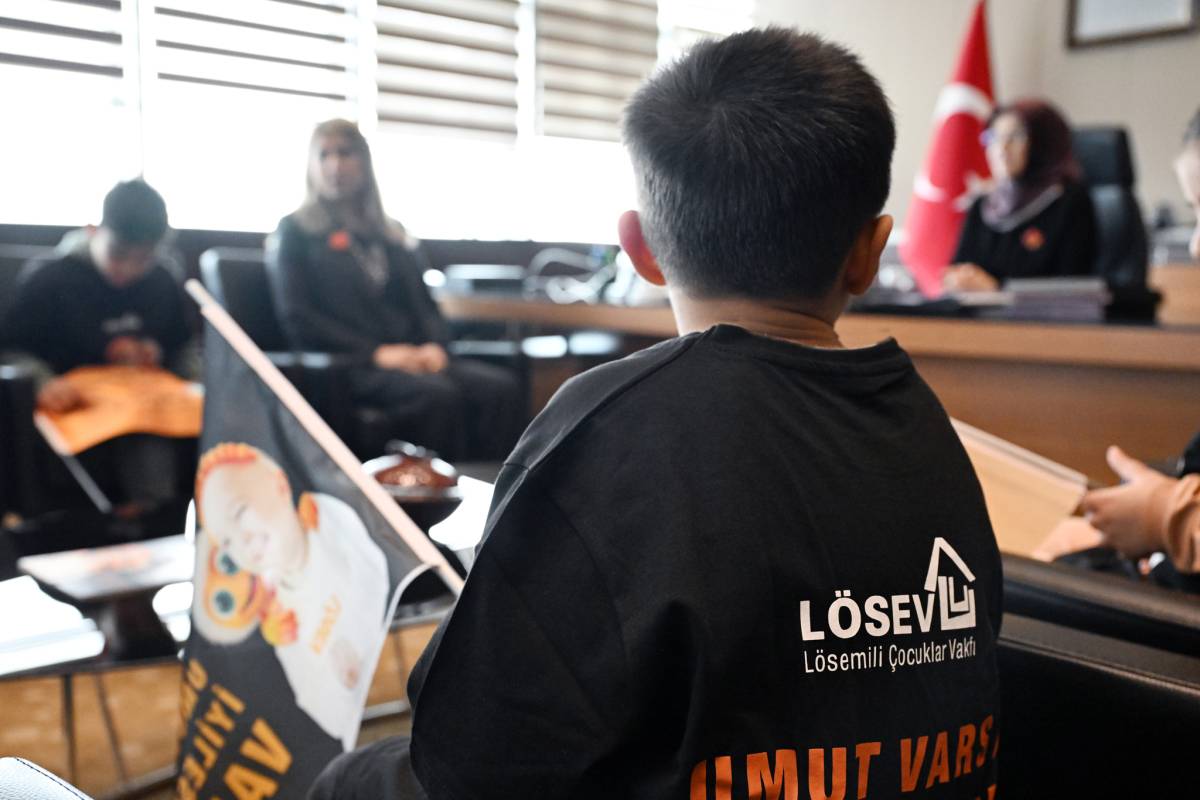 LÖSEV Heyetinden Rektör Rana Kibar’a Lösemili Çocuklar Haftası Ziyareti