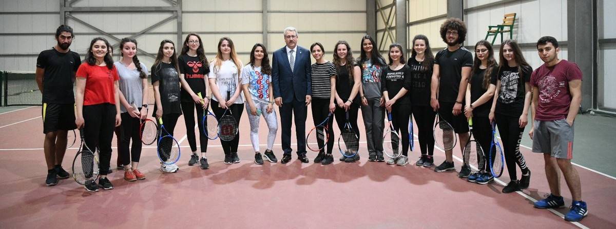 EÜ Gençlik ve Spor Kulübü Yeni Nesil Sporcular Yetiştirmeye Devam Ediyor