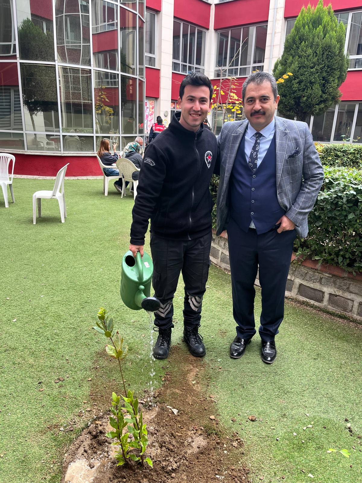 Turgutlu Adliyesi’nde Ağaçlandırma Çalışması Yapıldı