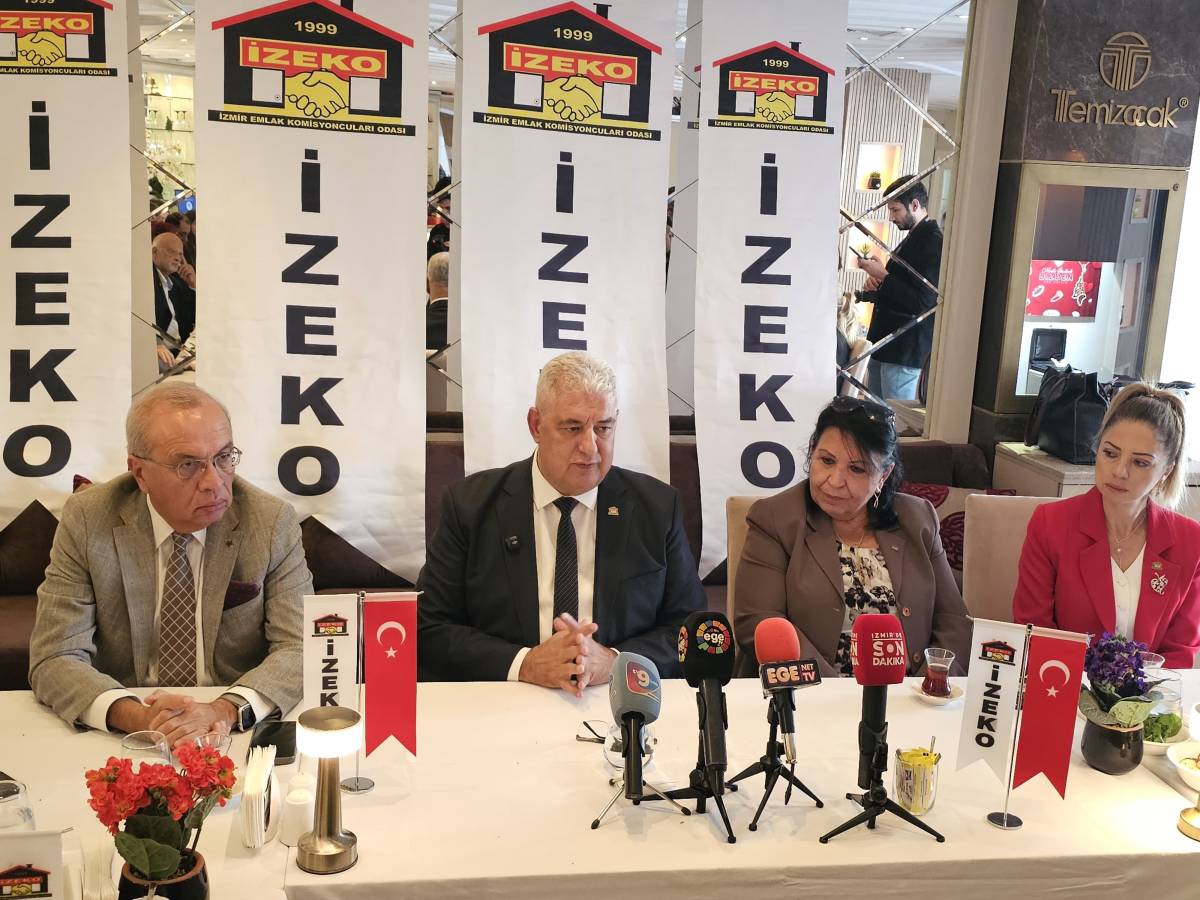 İzmir Emlakçılar Odası’ndan Türkiye’de Bir İlk: Dijital CRM Sistemi Hizmete Girdi