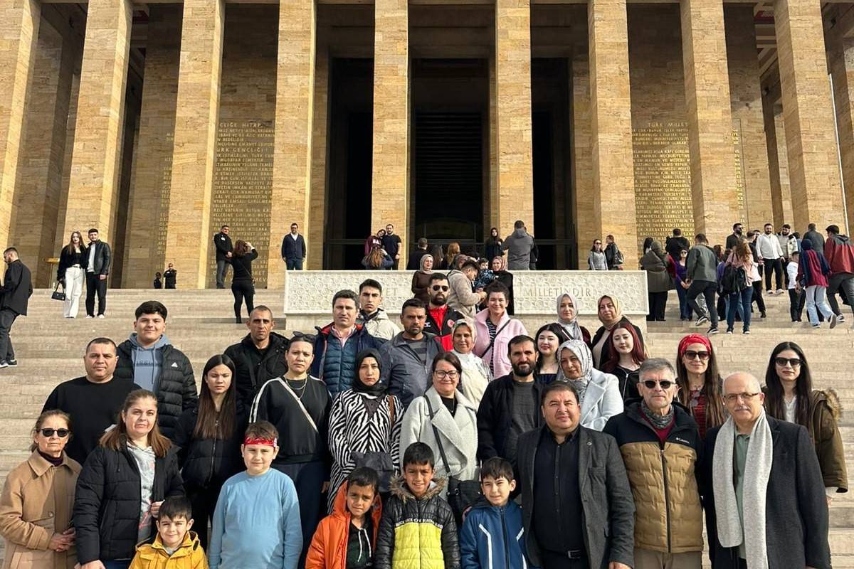 Balıkesirliler Derneği’nden Anıtkabir’e Anlamlı Ziyaret