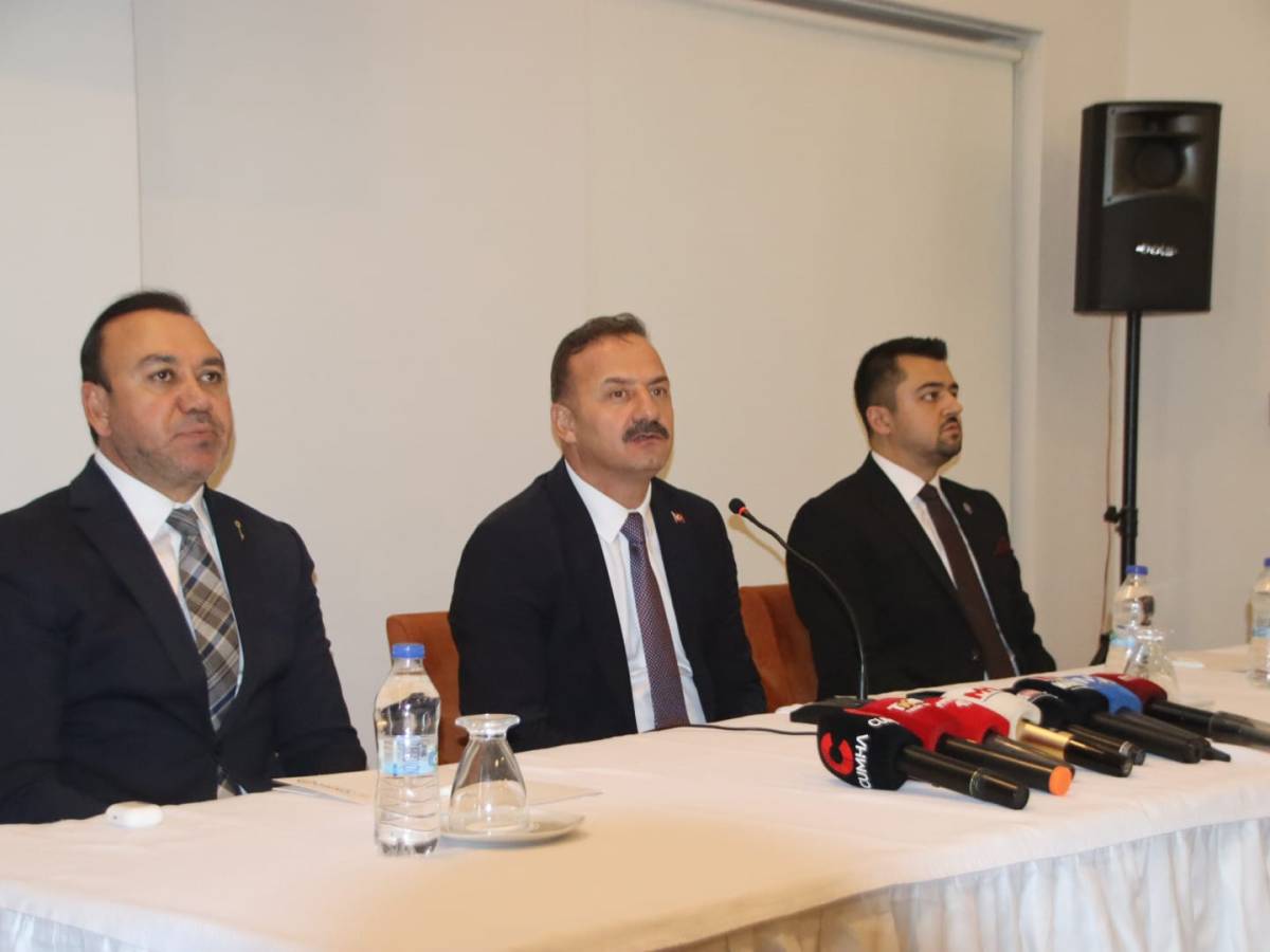 Yavuz Ağıralioğlu: “Anahtar Parti Türk siyasetinin yeni lokomotifi olacak”