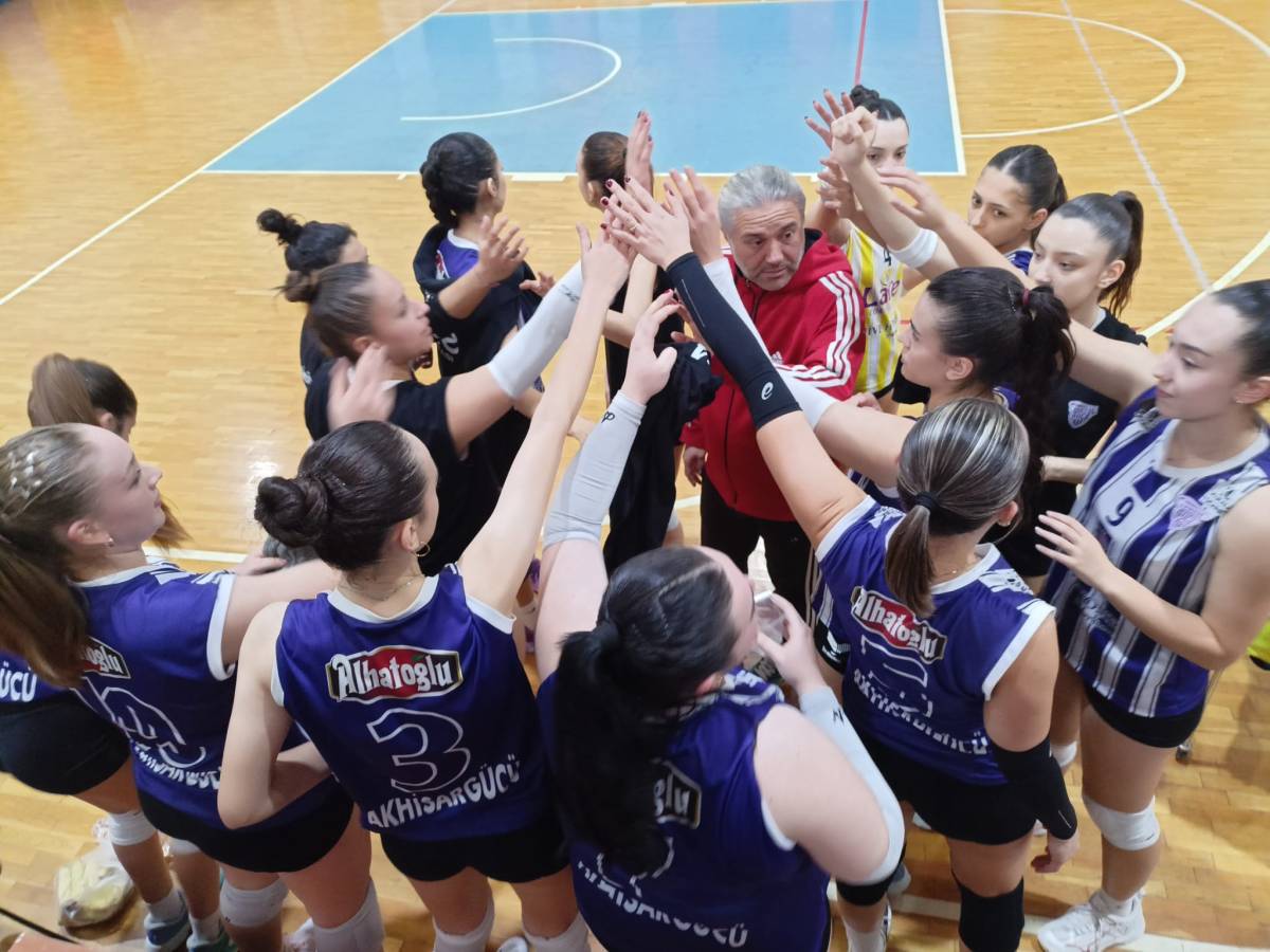 Akhisargücü İzmir’den Zaferle Döndü: Seri 3 Oldu