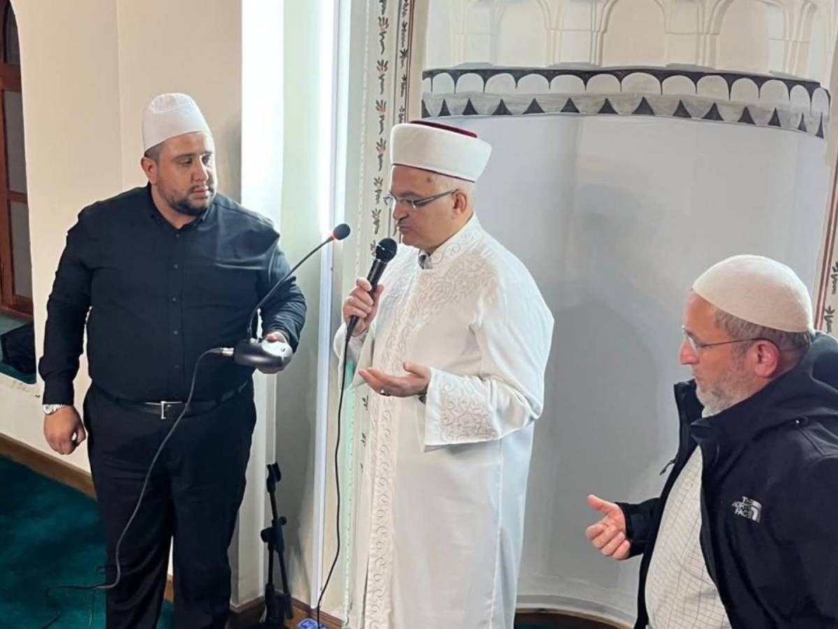 Akhisar’da Regaip Kandili Manevi Coşkuyla İdrak Edildi