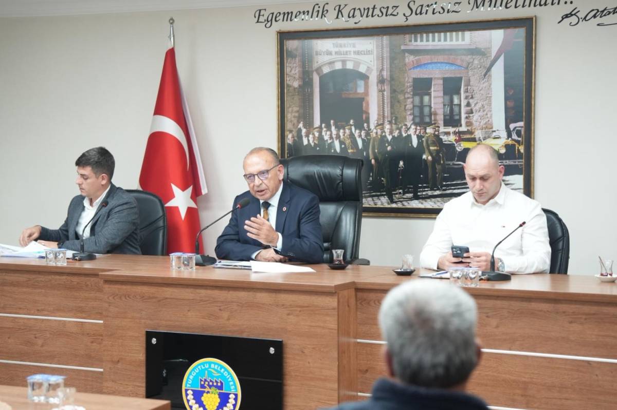 Başkan Çetin Akın’dan Esnafa Temizlik ve İşgal Uyarısı