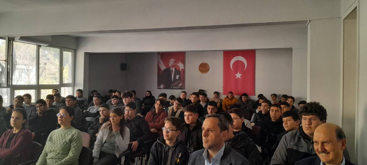 GEL DE  EVDE  PTT (  Pijama- Terlik tv.) MEMURU  OLARAK OTUR