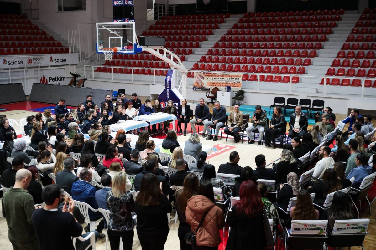 Başkan Acar’a Personelinden Anlamlı Doğum Günü Sürprizi