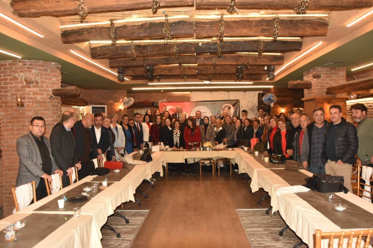 Manisa Dostlar Meclisi’nde engelliler ve kadınlar konuşuldu