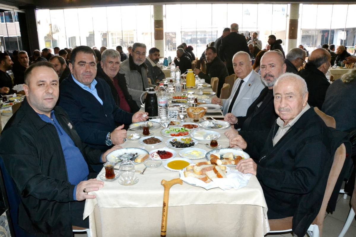 Destan Bulgay Pazarcı Esnafına Yeni Projeleri Anlattı