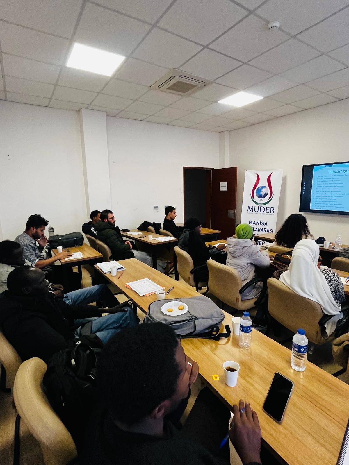 MUDER’den uluslararası öğrencilere dış ticaret semineri