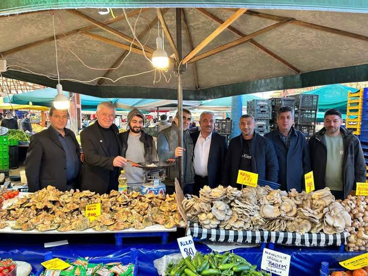 Halim Şener: Pazarcı esnafını sahada dinliyoruz