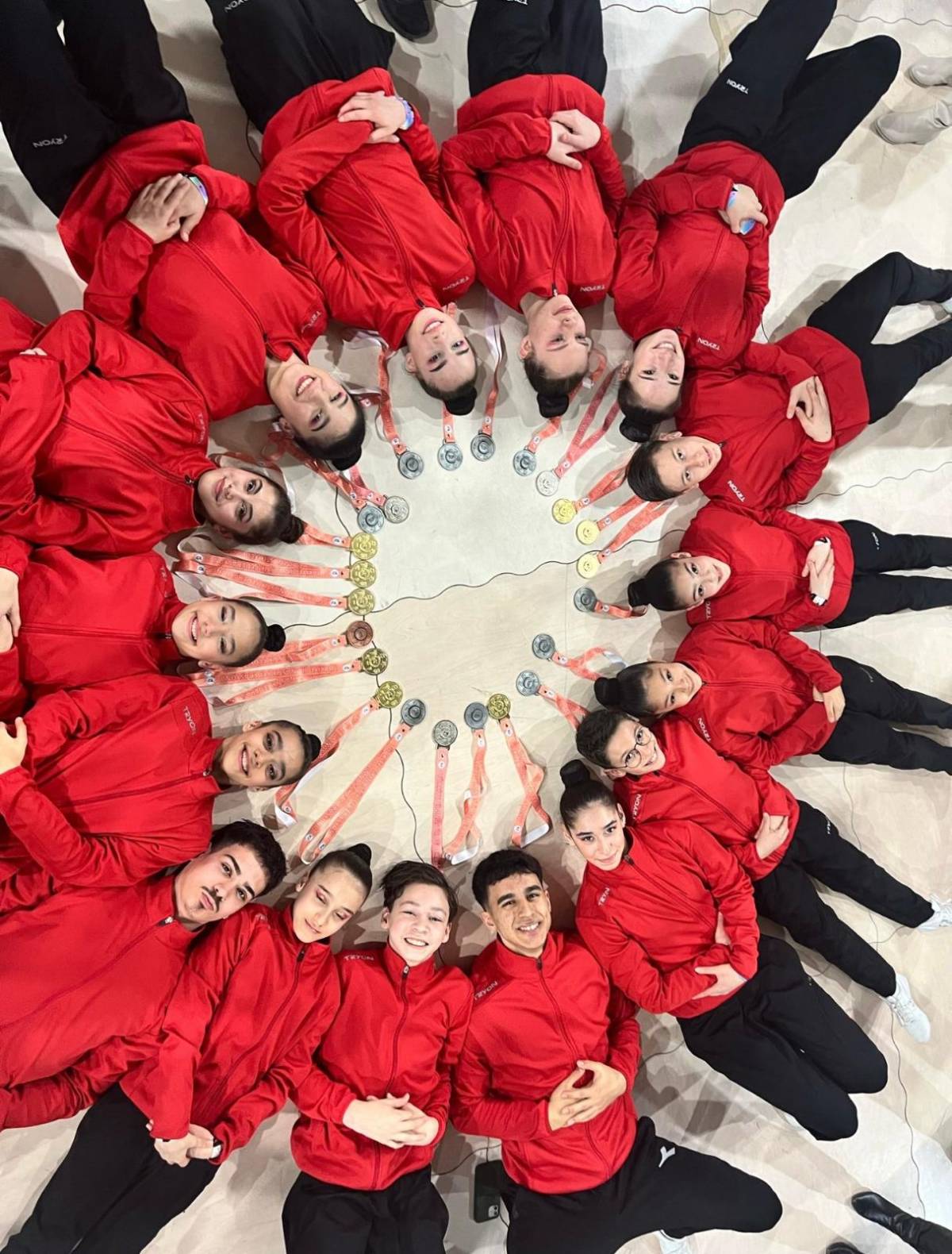 Manisa BBSK cimnastik takımı 2025’i 97 madalyayla kapattı