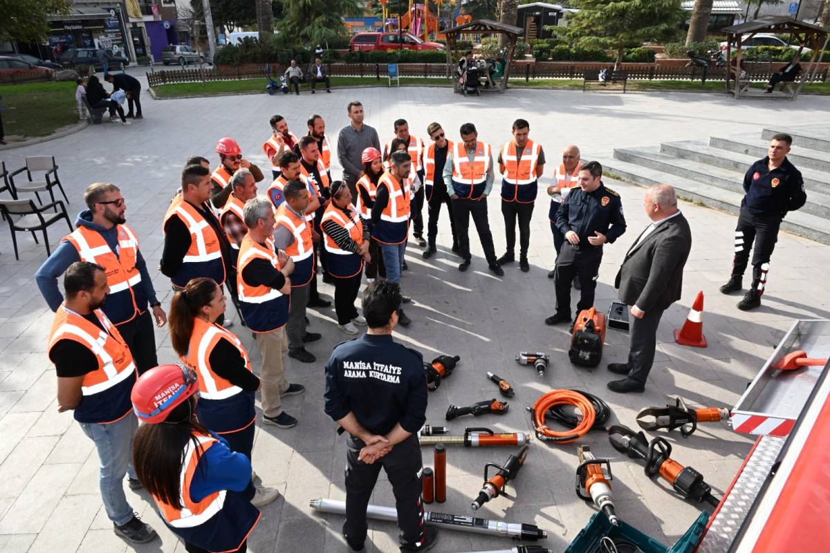 Manisa’da Mahalle Afet Gönüllüleri Projesi başladı