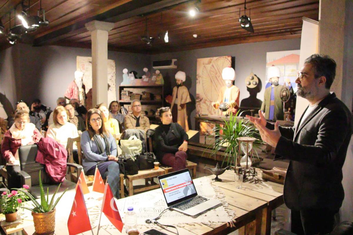 İzmir Öğretmen Akademileri Filozofları Ağırladı