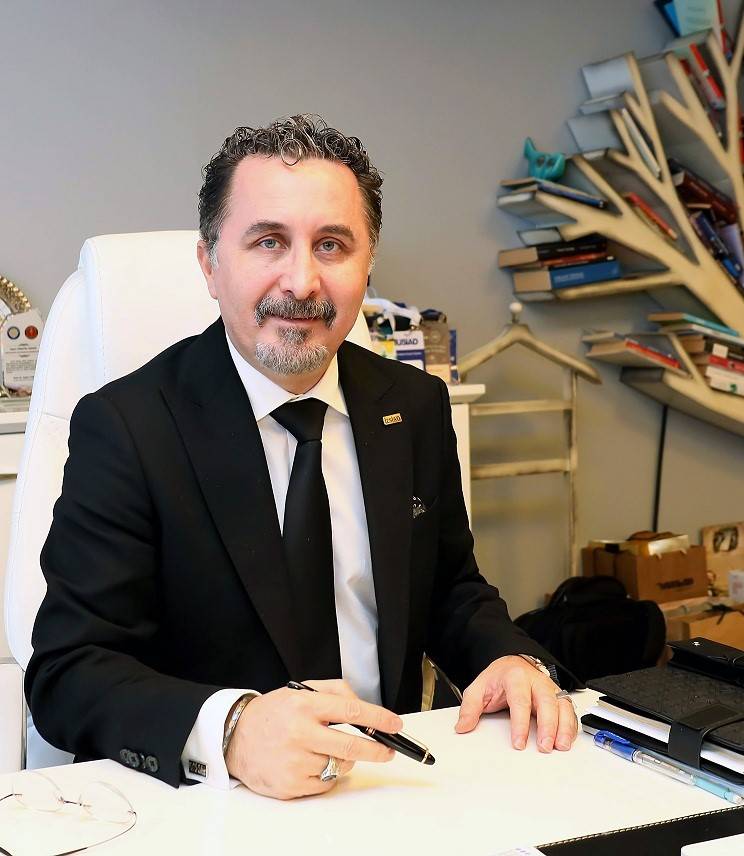 İZSİAD Başkanı Hüseyin Cengiz Görevini Devretti