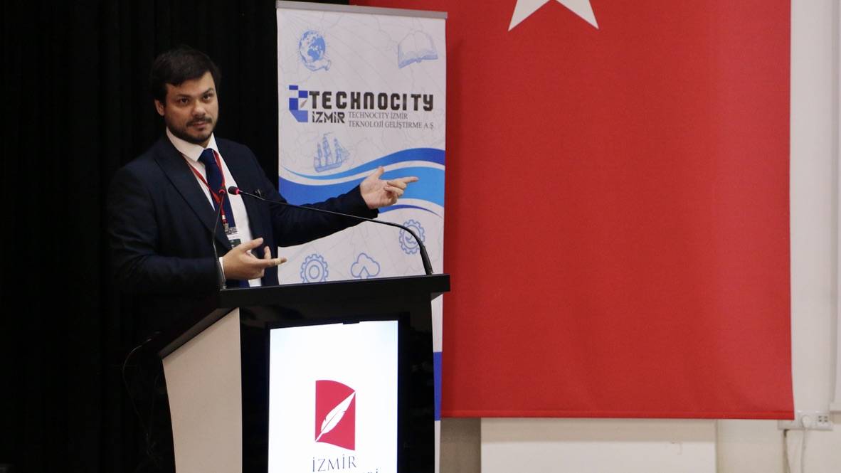 İKÇÜ'de Yapay Zekâ İle Su ve Atık Yönetimi Zirvesi