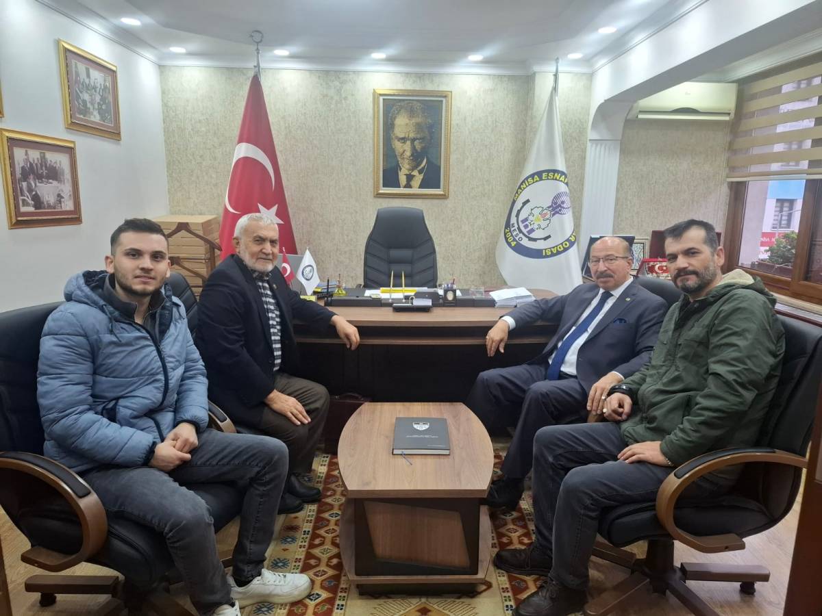 Yaşar Akova’dan Bahattin Akyüz’e Ziyaret ve Kitap Hediyesi