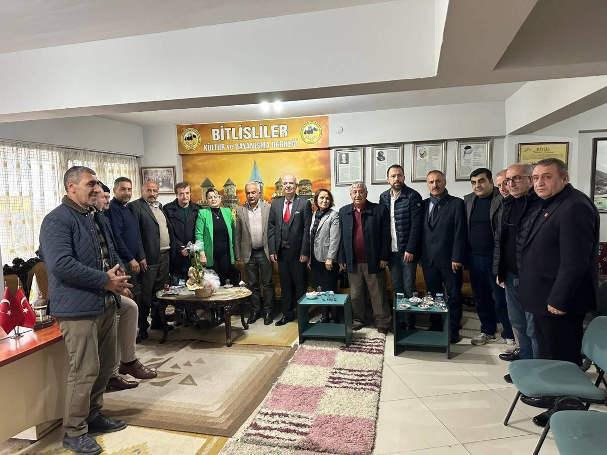 Manisa Bitlisliler Derneği Kızılay’ı ağırladı