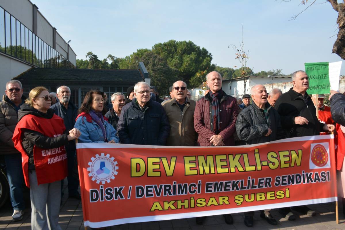 Akhisarlı Emeklilerden Sefalet Ücretine Sert Tepki