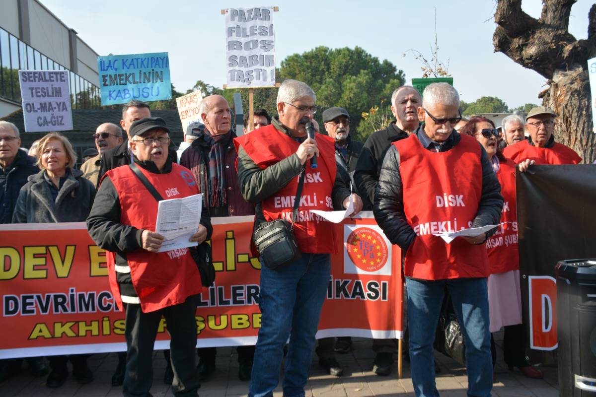 Akhisarlı Emeklilerden Sefalet Ücretine Sert Tepki