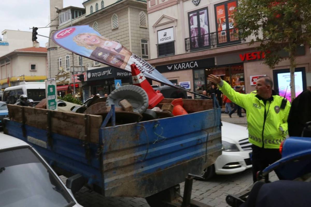 Edremit’te kaldırım işgallerine sıkı denetim