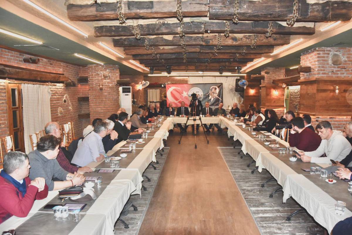 Manisa Dostlar Meclisinde Demokrasi ve Hür Düşünce Vurgusu