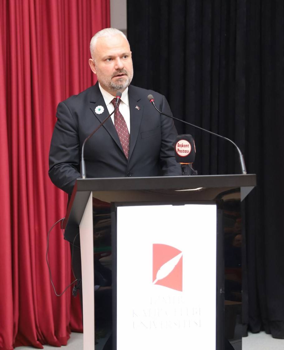 İKÇÜ’de ‘Bilge Kral’ Alija İzzetbegoviç Anıldı