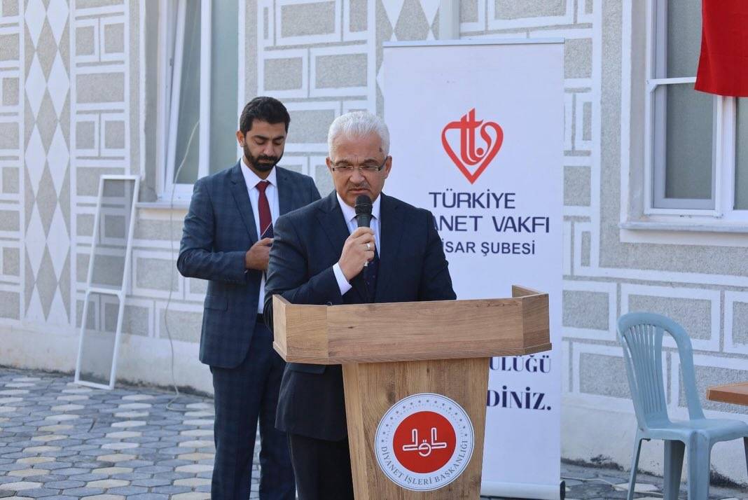 Akhisar Hayber Camii Dualarla İbadete Açıldı