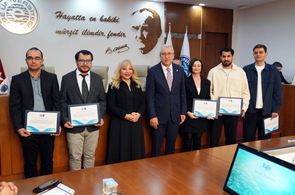 Rektör Prof. Dr. Budak: Başarı Ege Üniversitesi ailesinin