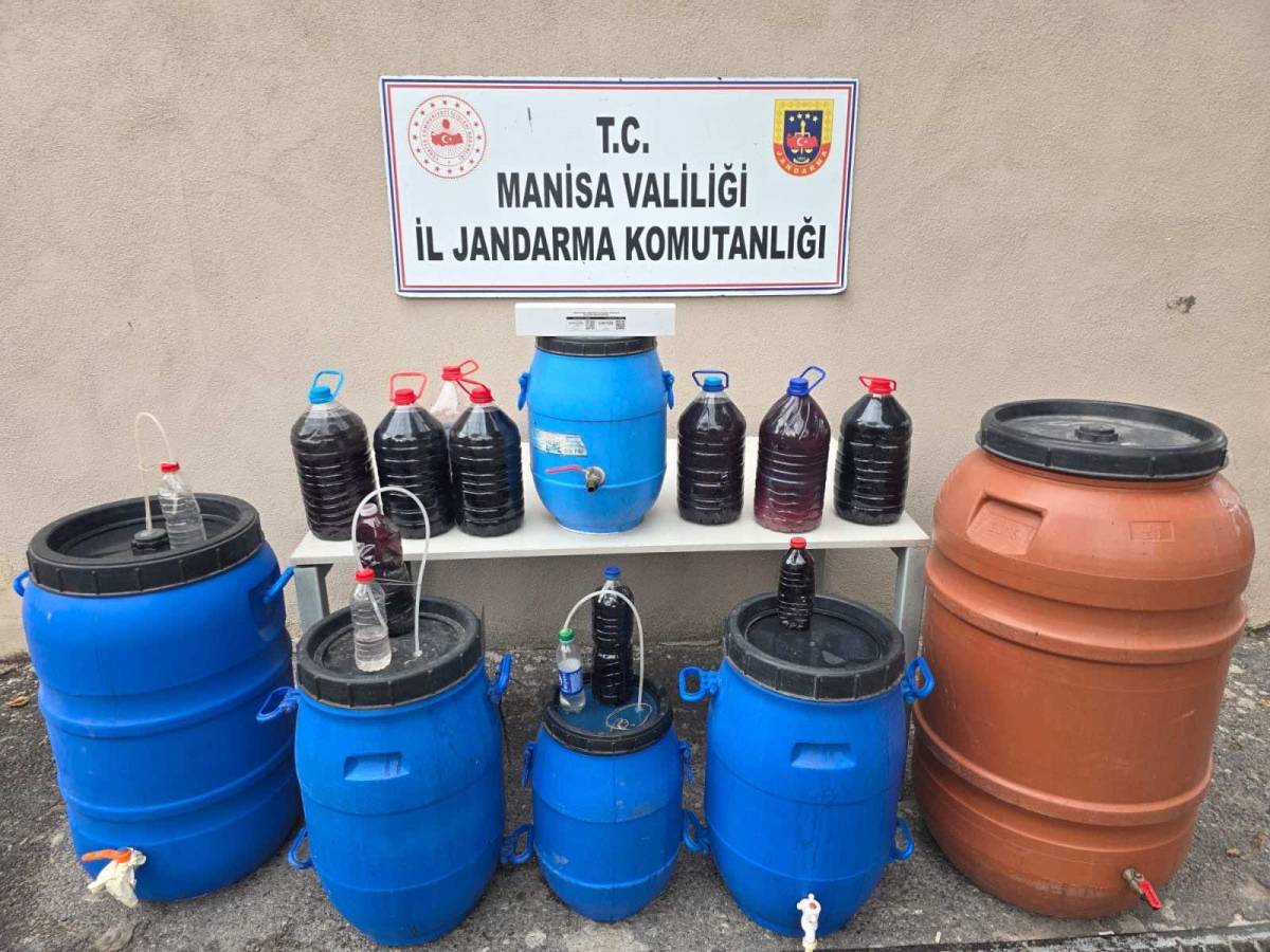 Akhisar’da kaçak içki operasyonu: 430 litre şarap ele geçirildi