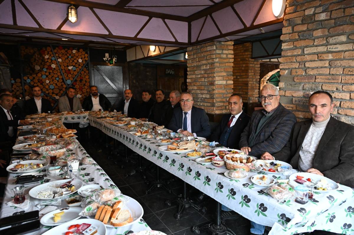 Manisa’da daire başkanları ile STK’lar Dadaşlar Derneği’nde buluştu