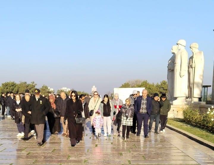 Başkan Hoşgökçen’den Anıtkabir’de Dik Duruş Mesajı