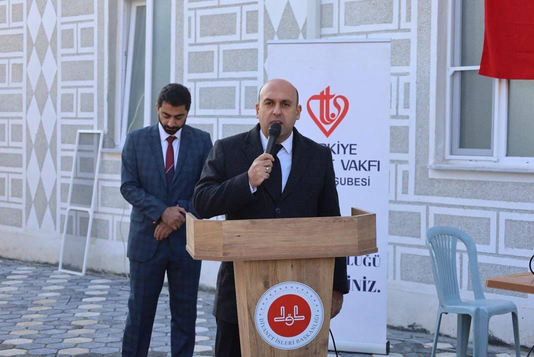 Akhisar Hayber Camii Dualarla İbadete Açıldı