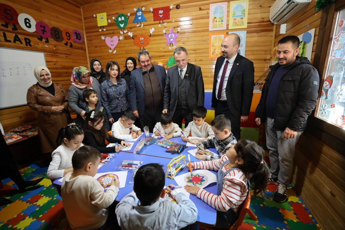 Başkan Balaban çocukların karne sevincini paylaştı