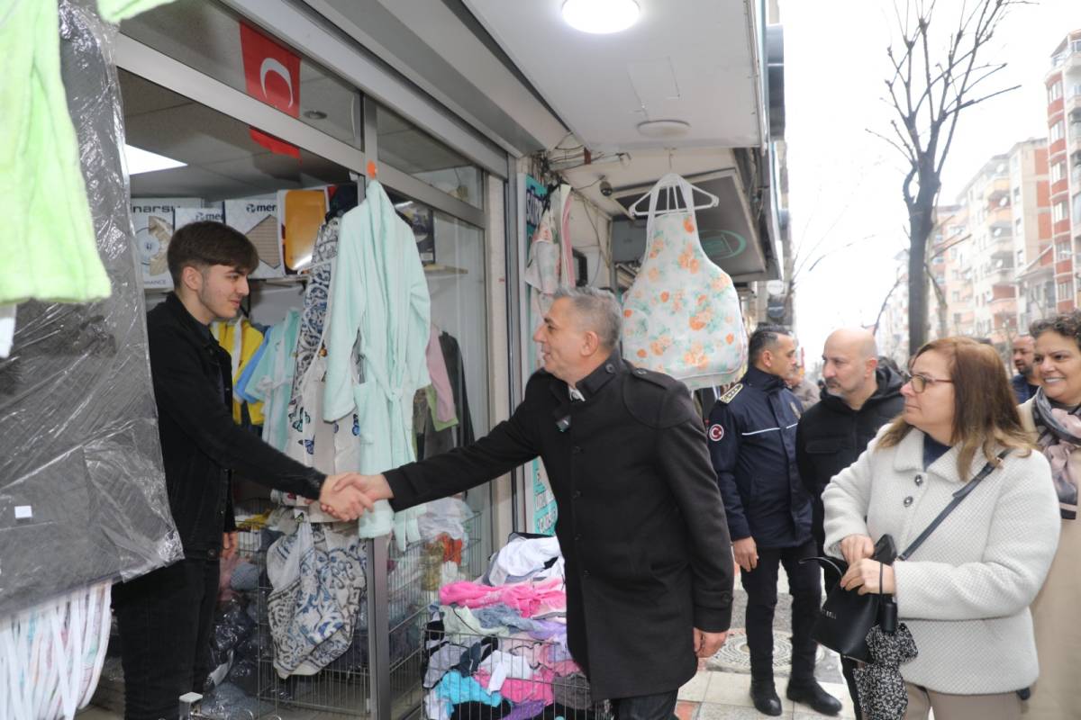 Başkan Hakan Şimşek’ten üç mahalleye ziyaret
