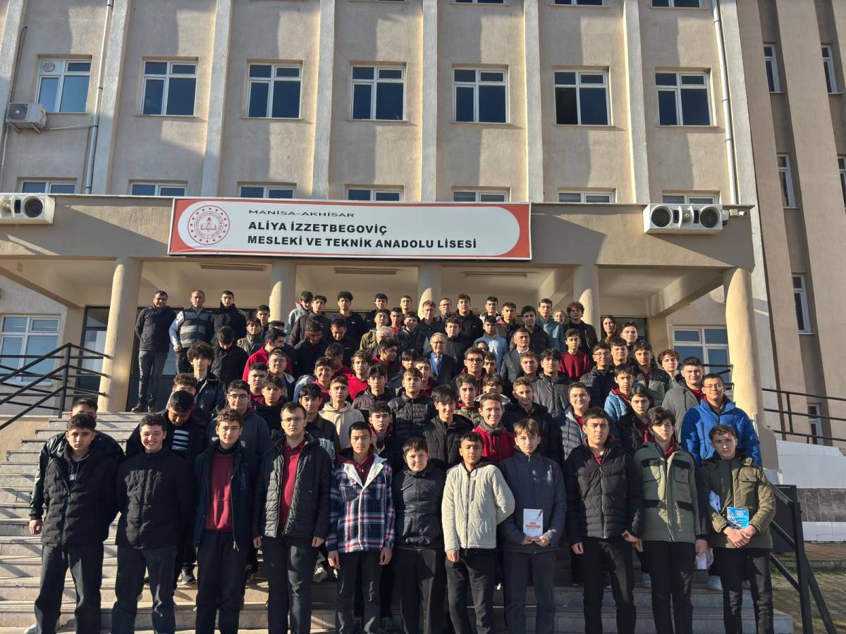 Burada Çocuklar Büyümez ki