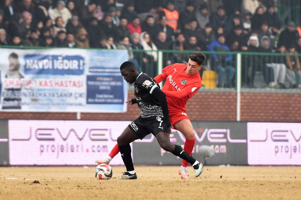 Manisa FK deplasmanda Iğdır FK ile golsüz berabere